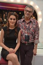 Amrit Maghera gets a new look by Cory Walia at Lakme Absolute event  on 3rd Aug 2012 (47).JPG